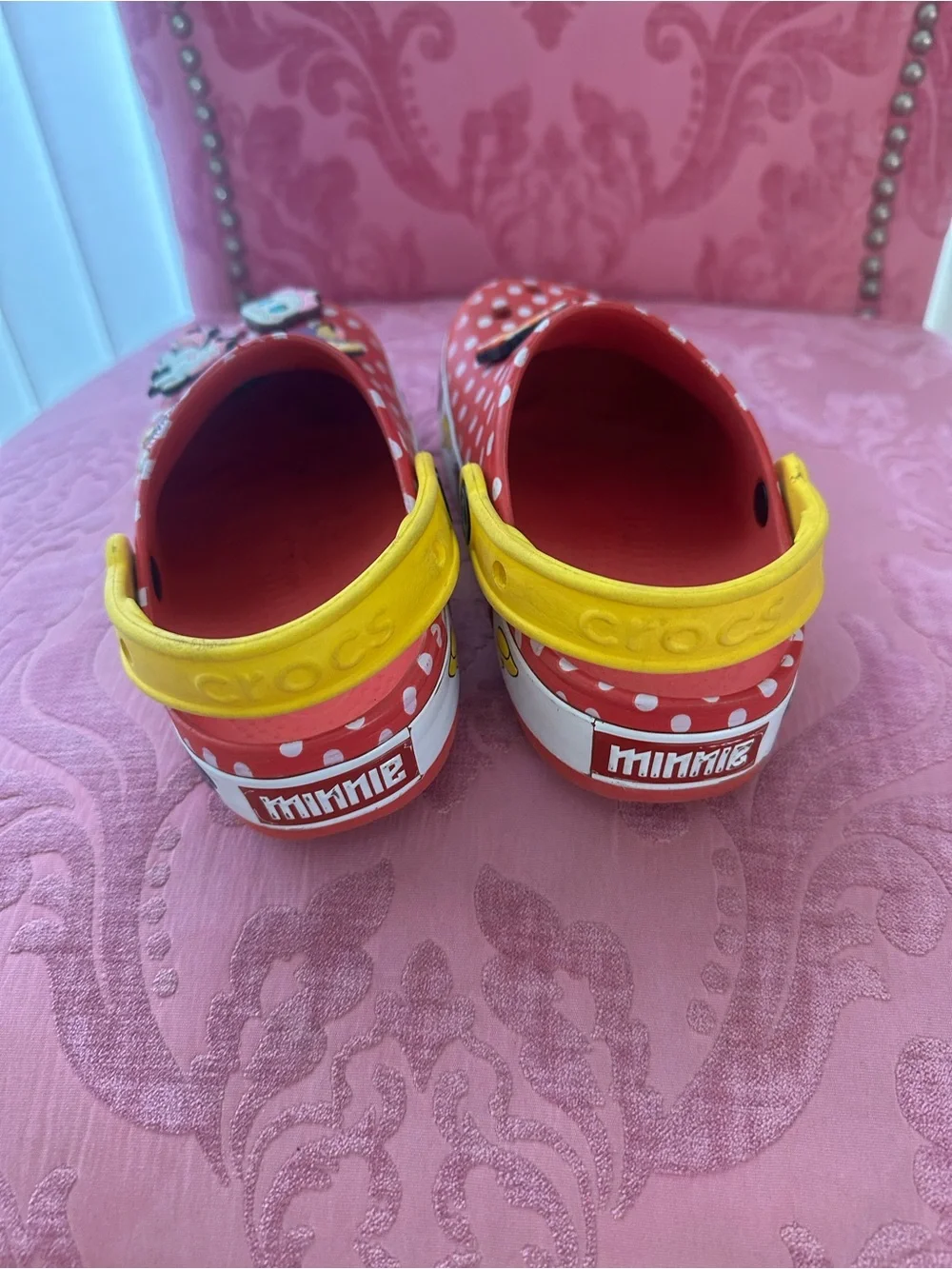 Minnie Polka Dot Red Clog Sandals with Yellow Strap